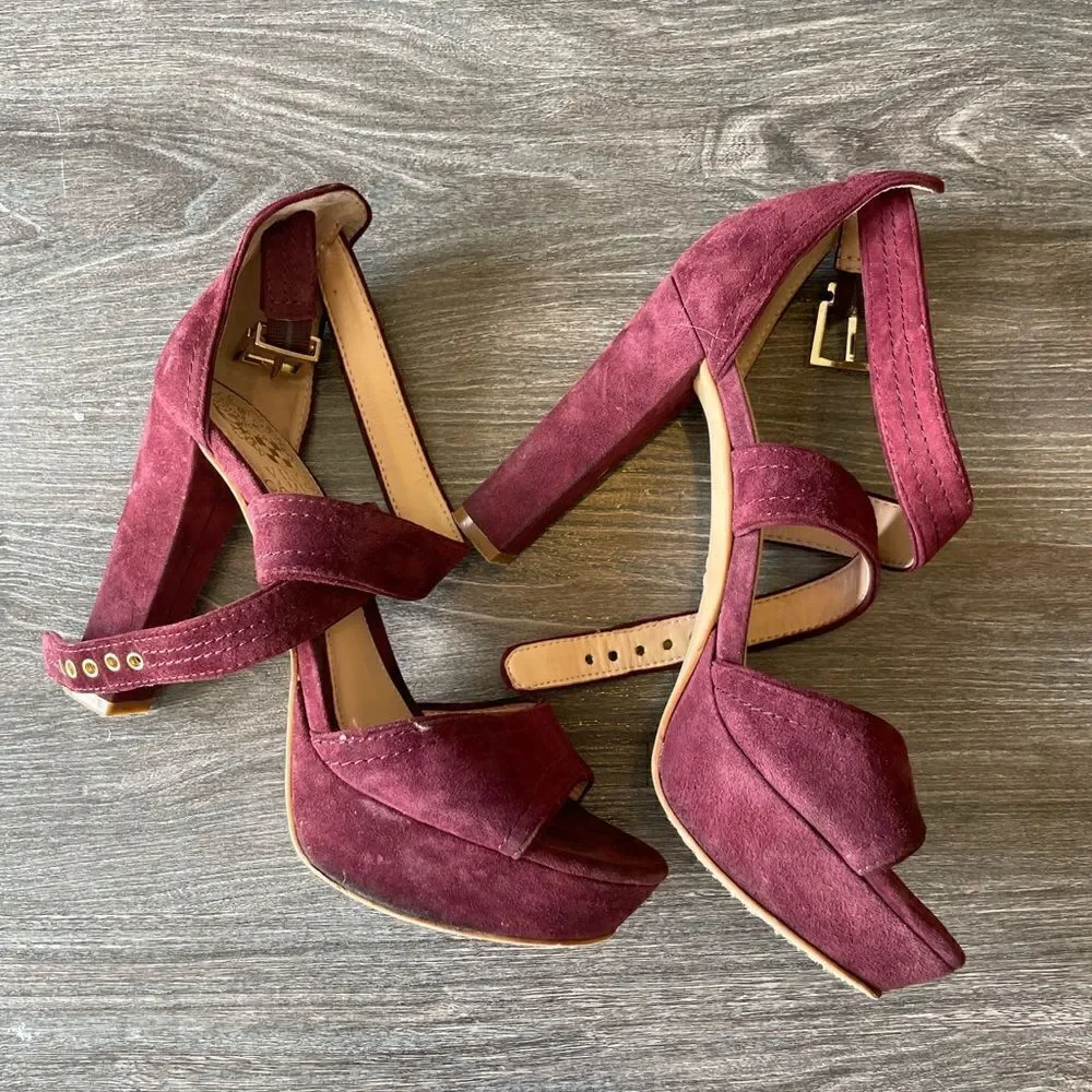 Vince Camuto Burgundy heels size 6